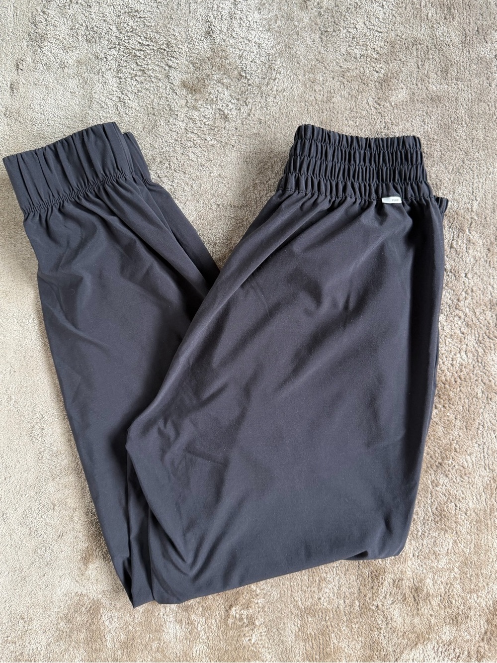 Vuori Black Elastic-Waist Joggers - Picture 7 of 11